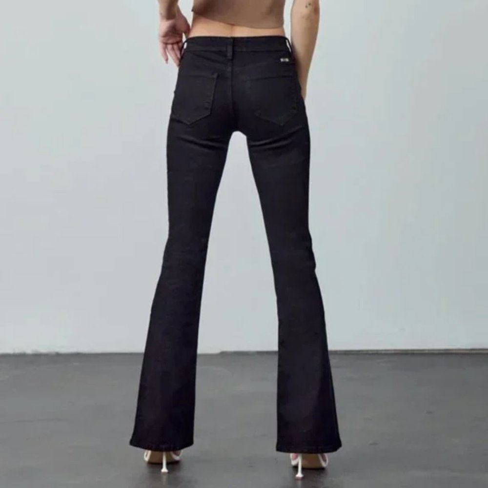 'Ilene' by KanCan USA Mid Rise Black Flare Jeans SZ 9/28 NWT